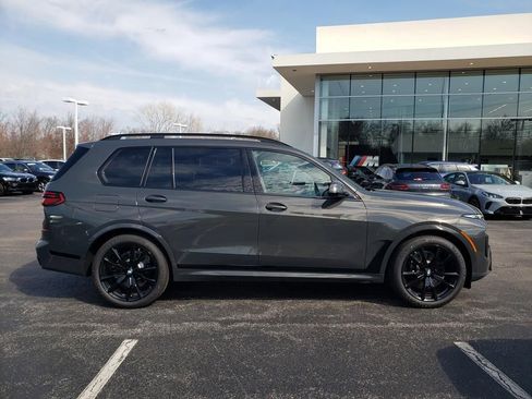 New 2026 BMW X7 xDrive40i w/ M Sport Package AWD/4WD image 3