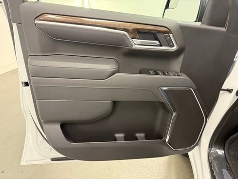 New 2026 GMC Sierra 1500 Elevation image 13