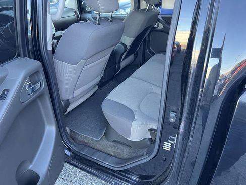 Used 2011 Suzuki Equator Sport image 13