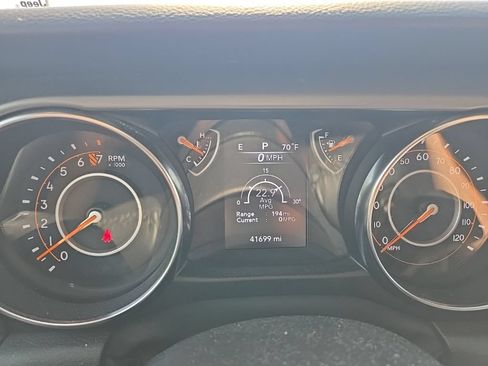Used 2022 Jeep Wrangler Unlimited Sport AWD/4WD image 17