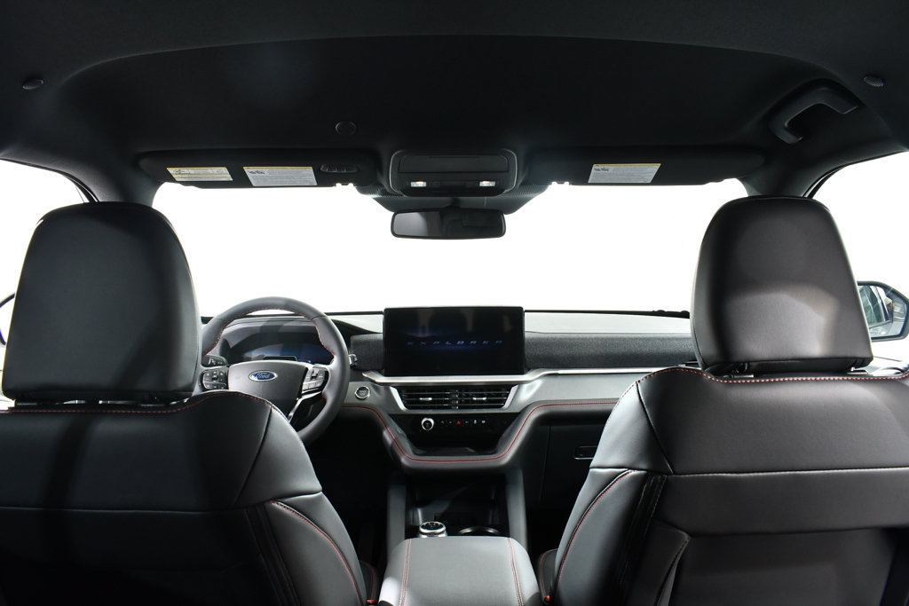 New 2026 Ford Explorer ST-Line w/ ST-Line Street Pack AWD/4WD image 17