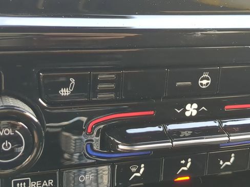 New 2025 Jeep Grand Cherokee L Laredo w/ Luxury Tech Group I image 21