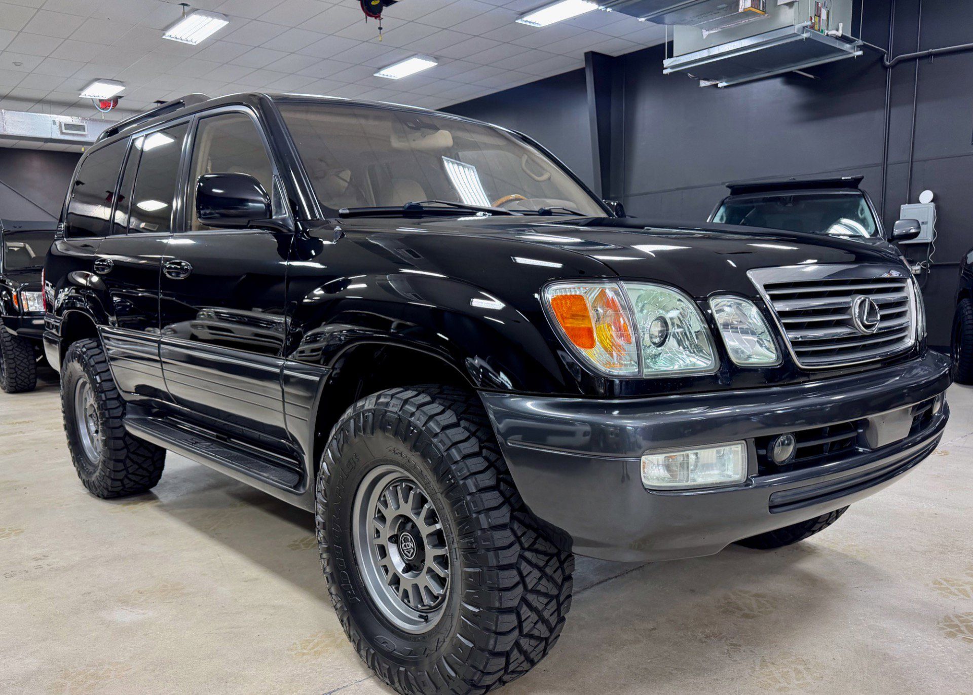 Used 2003 Lexus LX 470 4WD image 7