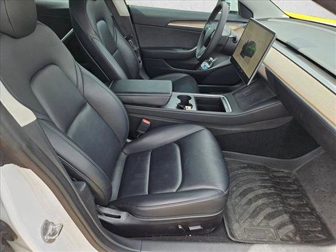 Used 2022 Tesla Model 3 Performance image 17