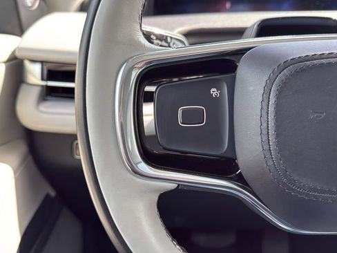 Used 2025 Lincoln Navigator Reserve image 34