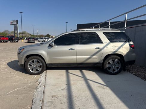 Used 2017 GMC Acadia Limited SLT AWD/4WD image 2