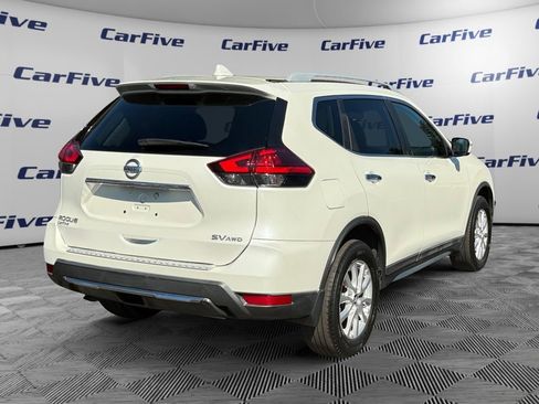Used 2017 Nissan Rogue SV image 6