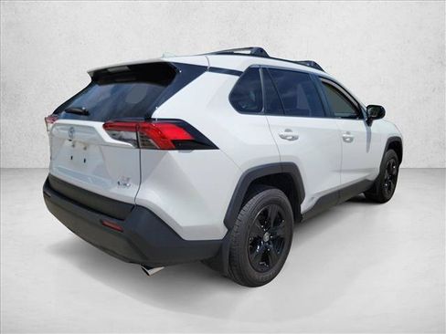 Used 2025 Toyota RAV4 LE AWD/4WD image 5