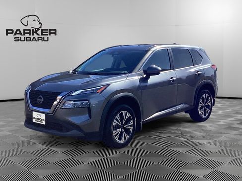 Used 2023 Nissan Rogue SV image 1