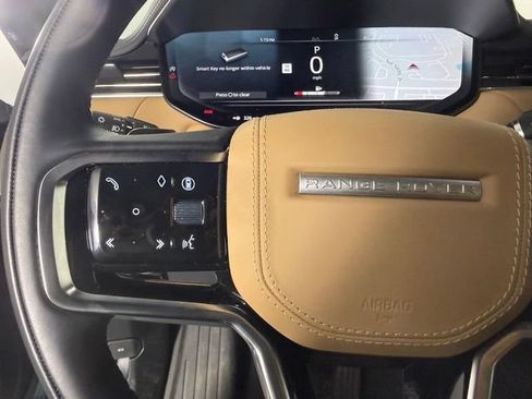 Used 2025 Land Rover Range Rover Sport SE AWD/4WD image 18