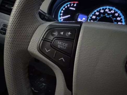 Used 2013 Toyota Sienna XLE image 28
