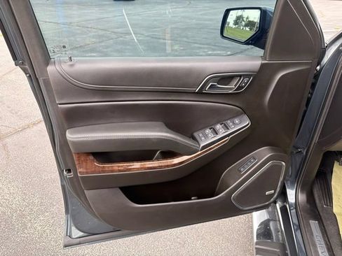 Used 2019 Chevrolet Tahoe LT w/ LT Signature Package AWD/4WD image 27