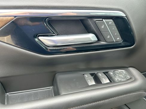 Used 2025 Chevrolet Tahoe High Country w/ Sun And Tow Package AWD/4WD image 13