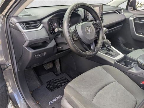 Used 2021 Toyota RAV4 XLE image 12