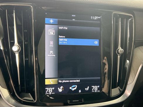 Used 2021 Volvo S60 T5 Inscription image 15