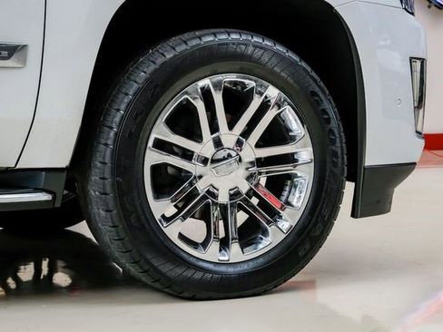 Used 2020 Cadillac Escalade Base image 56