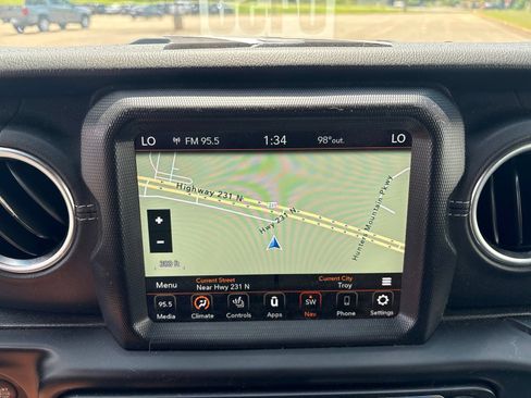 Used 2020 Jeep Wrangler Unlimited Sahara AWD/4WD image 13