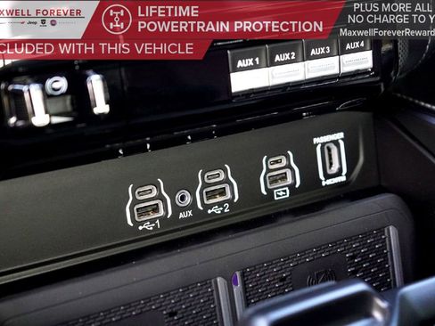 Used 2025 RAM 3500 Limited image 12