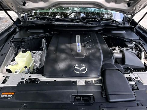 Used 2024 MAZDA CX-90 Plug-In Hybrid w/ Preferred AWD/4WD image 32