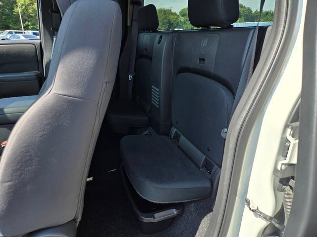 Used 2022 Nissan Frontier S w/ Technology Package RWD image 11