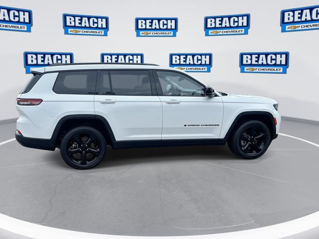 Used 2023 Jeep Grand Cherokee L Limited w/ Luxury Tech Group II AWD/4WD image 9