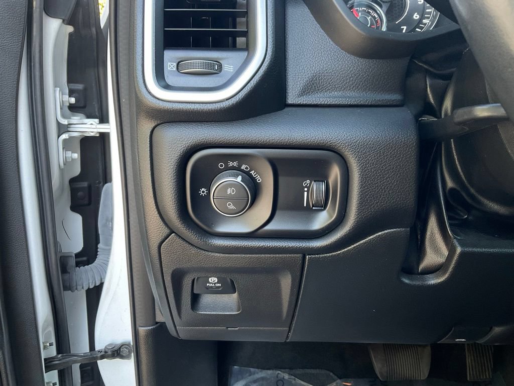 Used 2023 RAM 1500 Big Horn AWD/4WD image 13