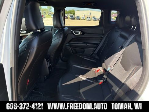 Used 2025 Jeep Compass Trailhawk AWD/4WD image 24