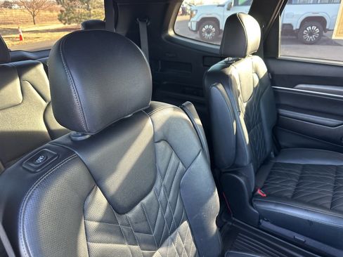 Used 2023 Kia Telluride EX X-Line image 27