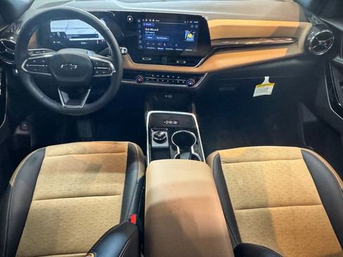 Certified 2025 Chevrolet Equinox ACTIV w/ Safety and Technology Package image 29