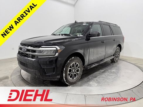 Used 2023 Ford Expedition Max XL image 3