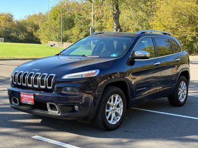 Used 2016 Jeep Cherokee Latitude w/ Safety/Convenience Group