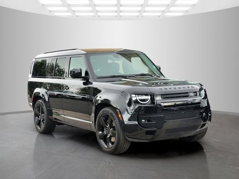 New 2026 Land Rover Defender 130 X-Dynamic SE AWD/4WD image 1