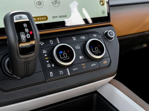 New 2026 Land Rover Defender 110 S AWD/4WD image 32