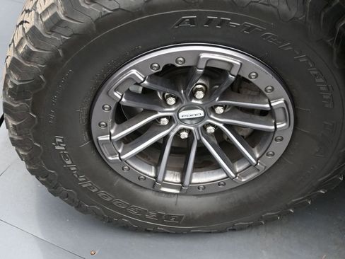 Used 2019 Ford F150 Raptor w/ Equipment Group 802A Luxury image 19