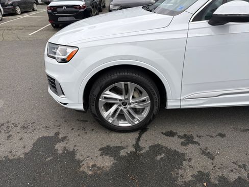 Used 2023 Audi Q7 2.0T Premium w/ Towing Package AWD/4WD image 27