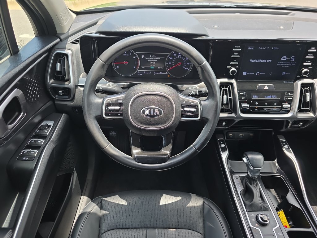 Used 2021 Kia Sorento S w/ Panoramic Sunroof Package AWD/4WD image 14