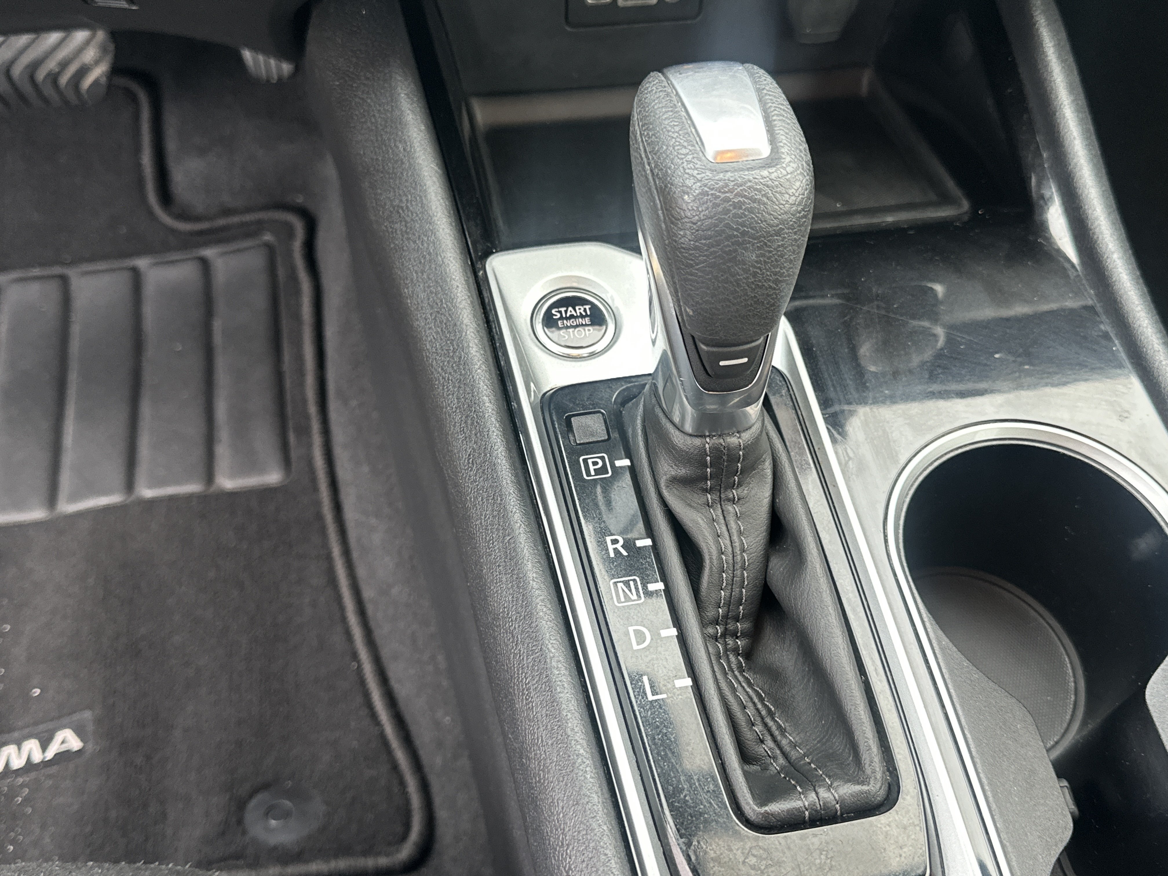 Used 2024 Nissan Altima 2.5 SV FWD image 29