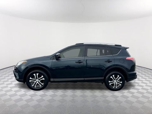 Used 2018 Toyota RAV4 LE image 11