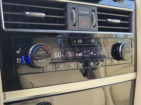 Used 2024 INFINITI QX80 Sensory image 25