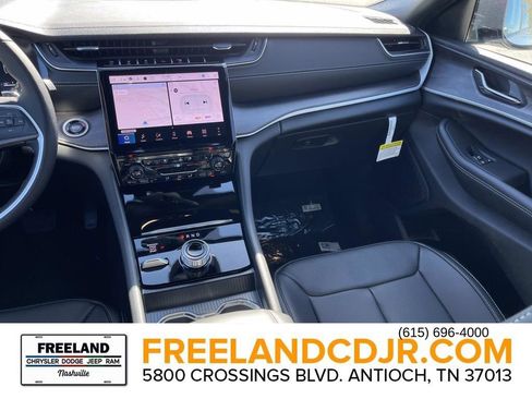 New 2025 Jeep Grand Cherokee L Limited w/ Luxury Tech Group II image 15