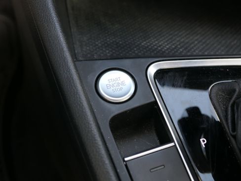 Used 2019 Volkswagen Jetta SE FWD image 21