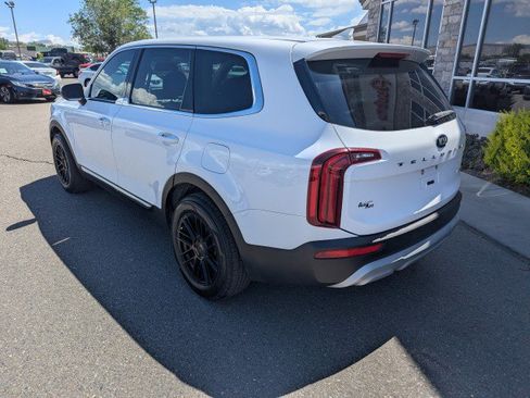 Used 2021 Kia Telluride LX FWD image 3