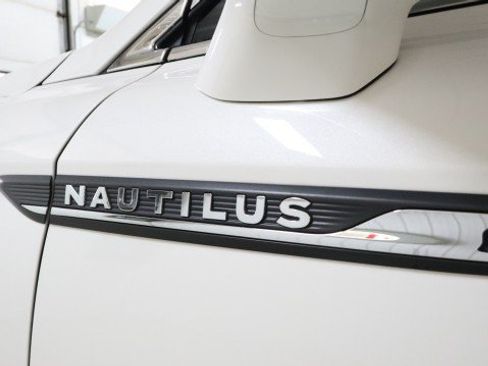 Used 2020 Lincoln Nautilus FWD image 22