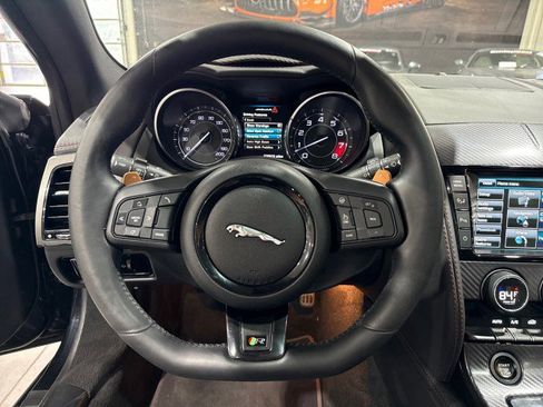 Used 2015 Jaguar F-TYPE R image 66