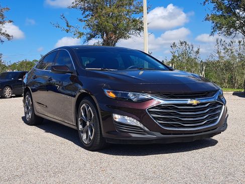 Used 2020 Chevrolet Malibu LT image 3