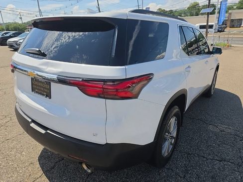 Used 2023 Chevrolet Traverse LT AWD/4WD image 3