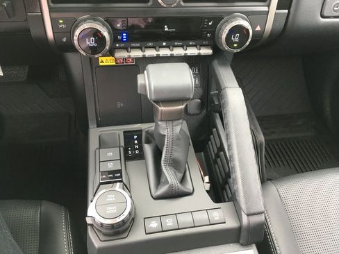 New 2026 Toyota 4Runner Limited w/ Tow Technology Package AWD/4WD image 18