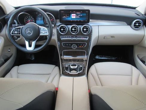 Used 2019 Mercedes-Benz C 300 RWD image 3