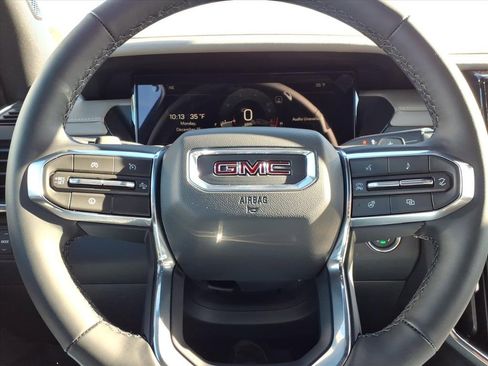 New 2026 GMC Acadia Elevation image 12