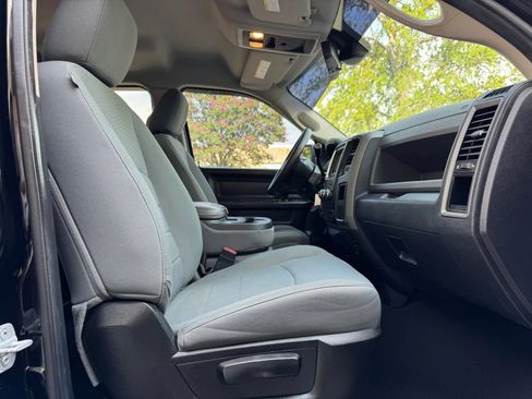 Used 2013 RAM 1500 Express RWD image 23
